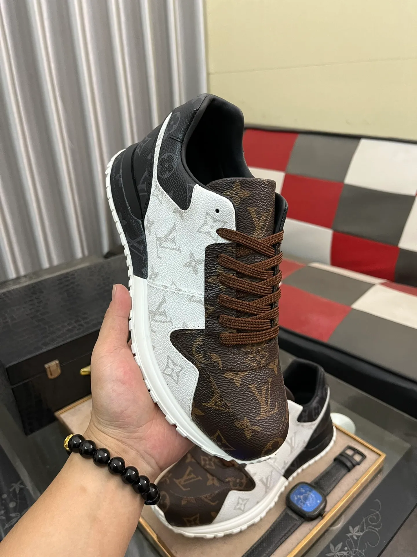 Men's shoes 💰540⌚️⌚️LV Louis Vuitton. The latest fashionable casual shoes are popular in physical stores. New spring and summer comfortable imported custom original cowhide, unique jacquard fabric element design. With sheepskin lining, Lv original base, [sun][sun] high-end packaging and high quality💪Details determine quality, code number 38-44